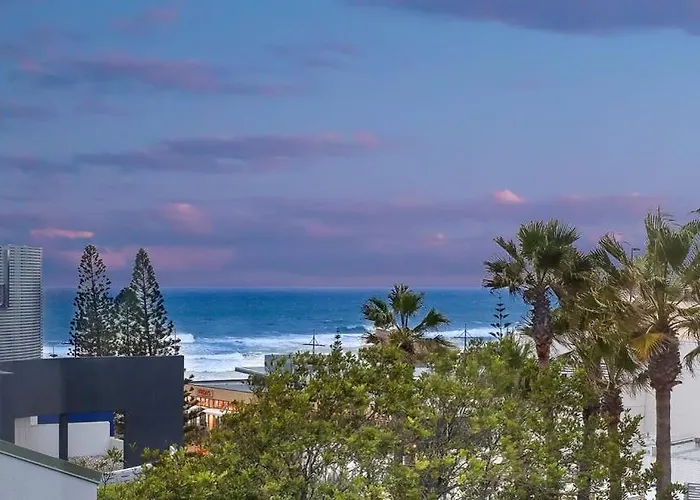 Villa Surfers Paradise